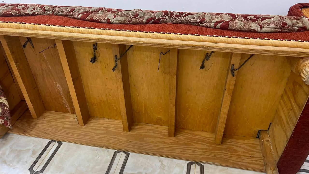 التخم للبيع سعر ٢٠٠ الف 
التواصل ***********
