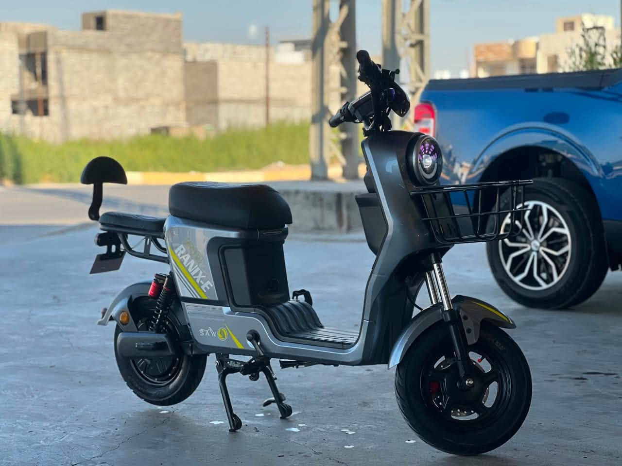 السلام عليكم دراجه R10جديده خير من الله وين ما يعجبك تروح بيها بطاريات جدد كلشي جديد بيها موديل 2026تاخذها على فحص شرط الجديد سعر 450وبيها مجال رقمي ***********🔴المكان ديالى بعقوبه
