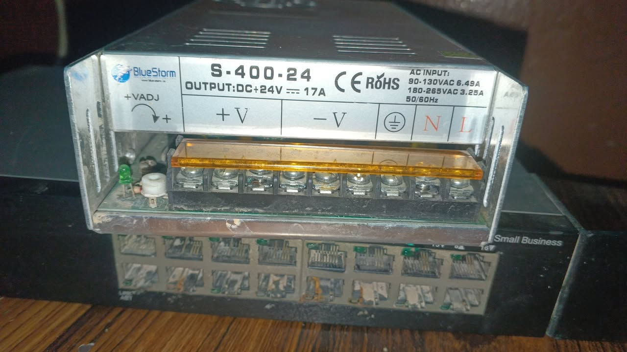 للبيع أجهزة مستعملة:

- ZQ-POE-12-1U — 650mA لكل منفذ
- POE-24-1U — 1000mA لكل منفذ
- باور سبلاي
- جهاز Cisco

اللي مهتم ينطيني سعره والتواصل واتساب:
***********
