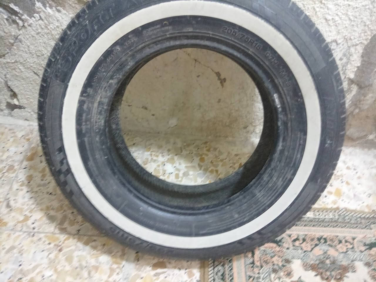 تاير خط ابيض للبيع ***********
