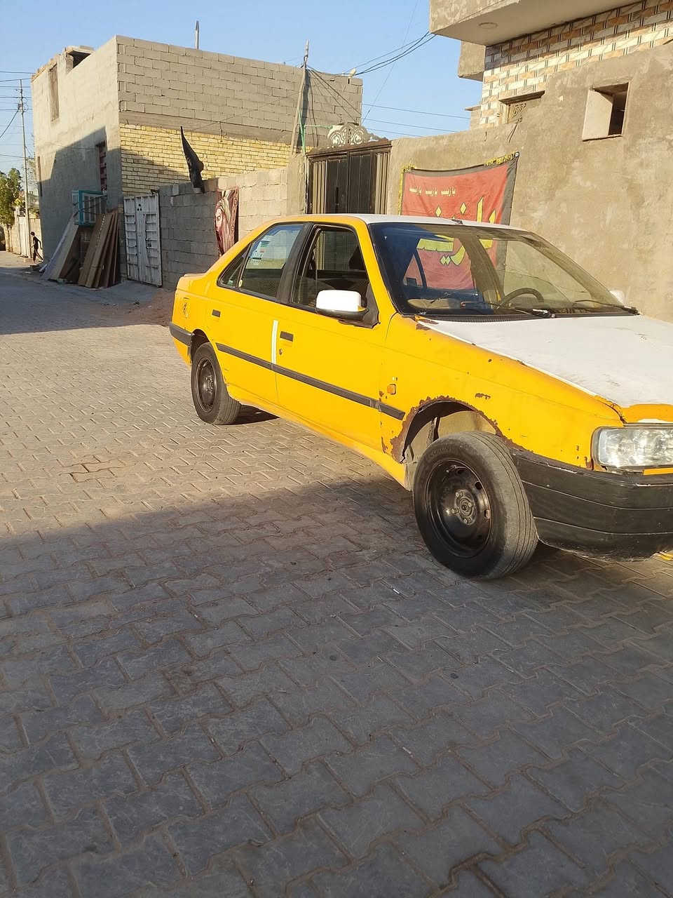 سلام عليكم بيجو 405 موديل 12 رقم بغداد سنويه عضم عاج بدون راعي اتكفل سرقه وعشاير سياره كير محرك فرنسي صاروخ خير من الله كهربائيات شغاله كلها مسجل شغال تبريد عوزه بس راديتر سعرها 8 ورقات مكان بغداد وباقي تفاصيل على هاتف ***********
