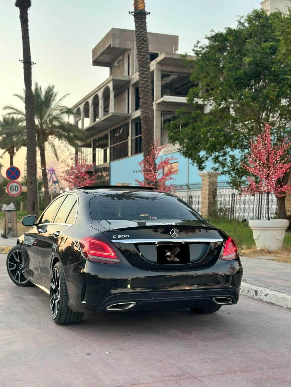 السلام عليكم
للبيع Mercedes C300 2018  

بانورامـــا 

دبل ماوس

داخل احمر❤️‍🔥

بصمه + بصمه أبواب 

دعاميه 2020

بك لايت2020

لايت عدسه 

بك لايت لد 

كشنات تدفئه +خزن ميموري

5انضمه وضع القياده (ايكو-كومفورت-سبورت-سبورت بلس-اندڤجول)

 

ماشيه 60 الف

والسياره فول مواصفات بموديلها 

وجديده كلش تخم تاير جديد ودهن جديد 

الحادث بسيط جدًا بأمريكا طخه اصبعين تقريبا بل بنيد فقط

وبل عراق الجاملغ الخلفي من صفحه السايق انصبغ اثر شخط فقط 

وبيها pdr بل باب 

السعر مناسب 

***********
