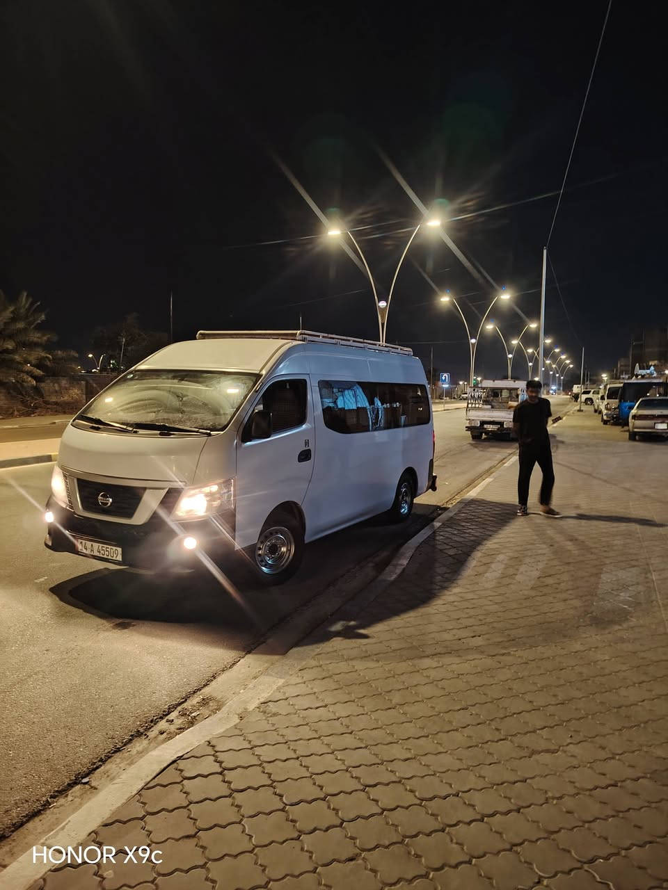 سلام عليكم نيسان اورفان موديل 2019 تبريد ثلج  محور مكينه وكير كفاله بيه صبغ قليل باب سلايت فقط وبارد باب العبري تخم تاير جديد حداده ستوني نافظه باسمي السياره مكاني بصره الزبير سعر 205$ وبيه مجال قليل للاستفسار اتصال على الرقم ***********

