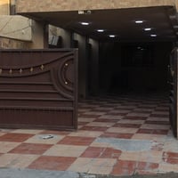 الكرادة ساحة الواثق • ٣ غرف • كراج سيارتين