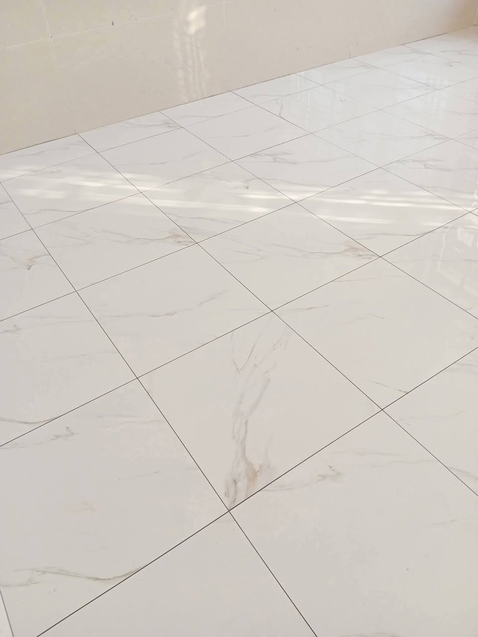خلفا سيرميك مصري متفرغ حالياً بمدينه العماره خلفا سيرميك جداري ارضيات بورسلين و مرمر و كاشي شوغل درجه اولي بأمر الله ***********
