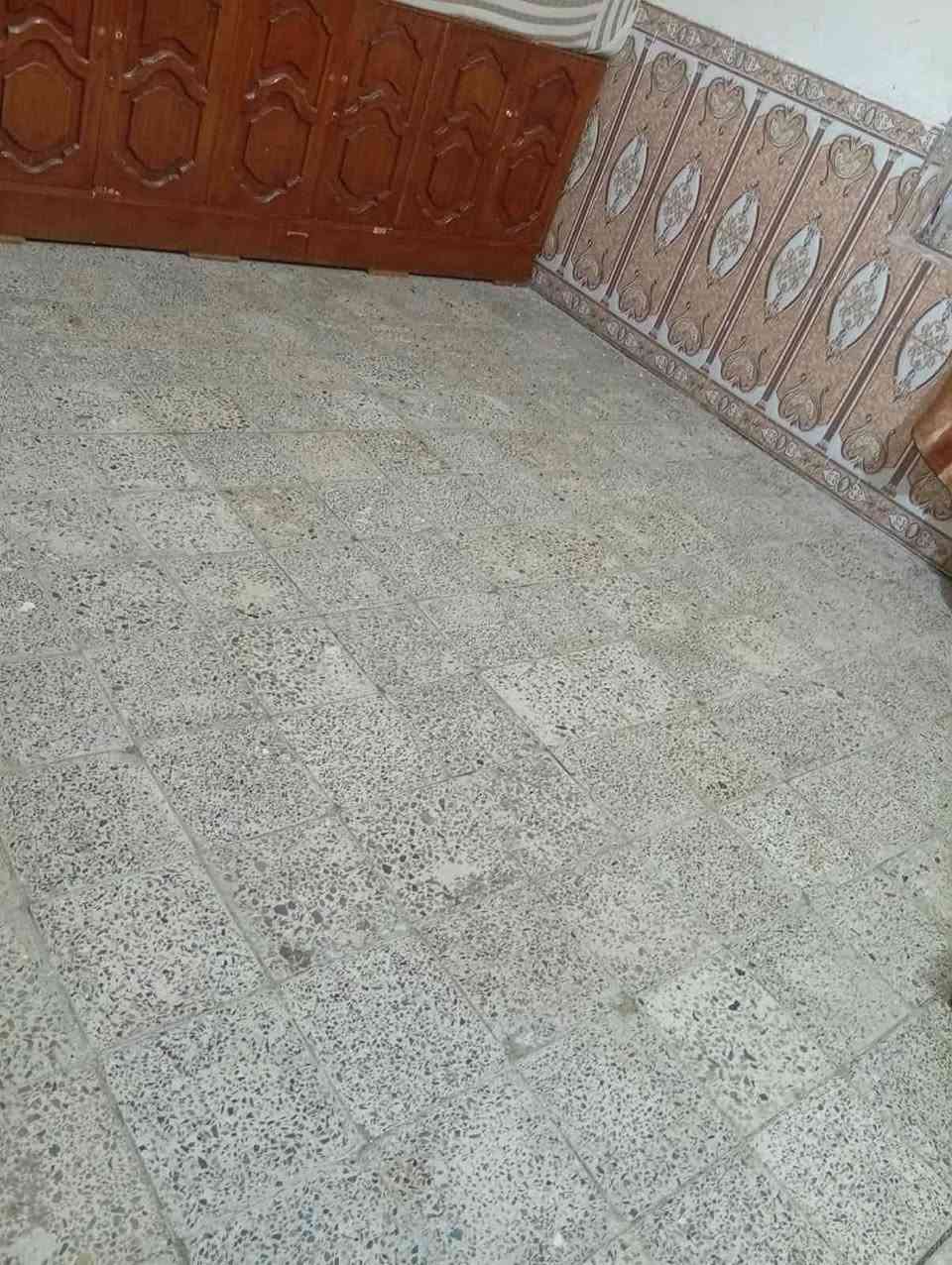 بيت بحي جهاد مساحه 185 متر بسعر مناسب قسط ***********
