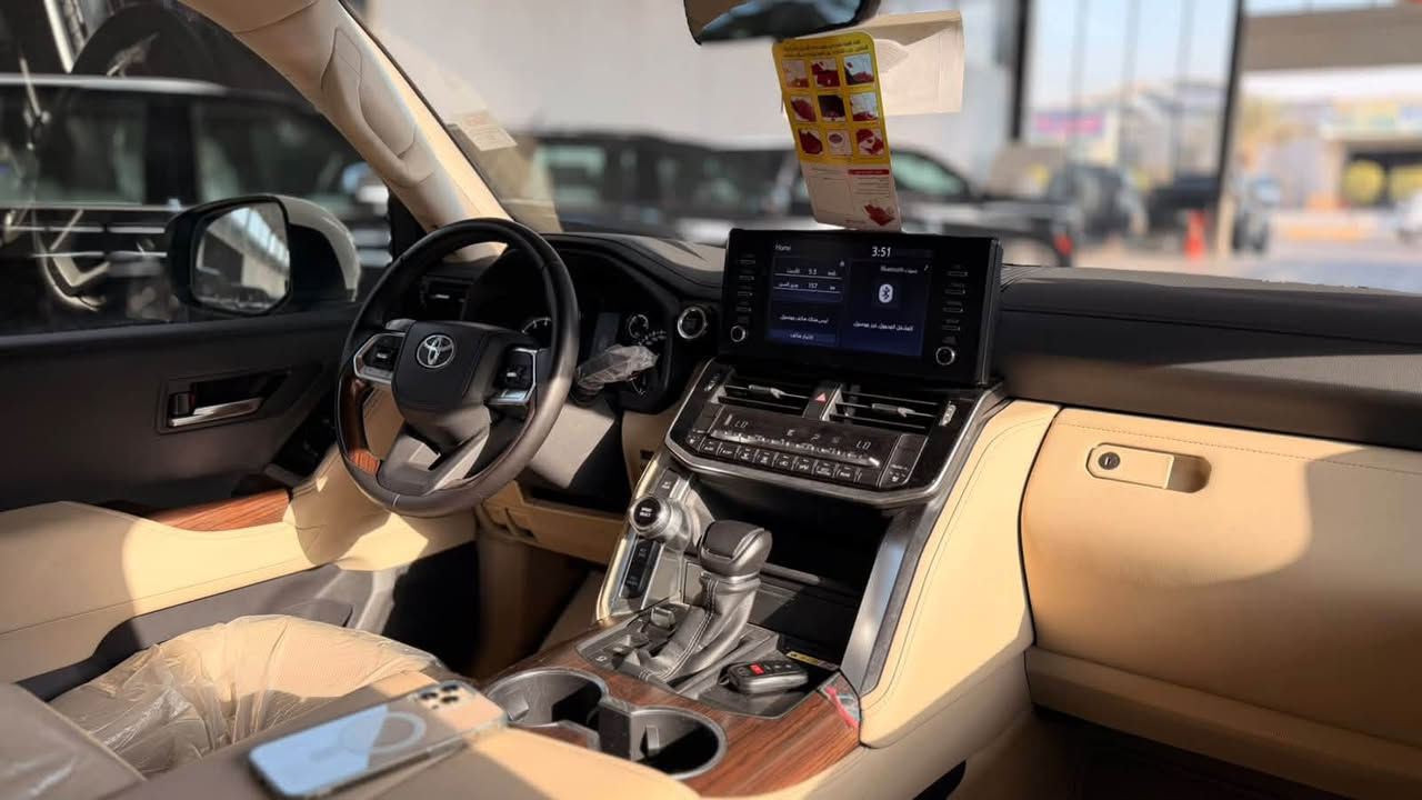 Land cruiser 2024 🎌GXR limeted sas 
لاندكروز 2024 🎌 gxr لمتد ساس 
ضمان وكاله ساس 
كفاله عامة ✅ 
عداد المسافة 15000 k/m 

📍بغداد شركة ابو ظبي چكوك قرب بوابة الكاظمية 

***********

*********** 📞
