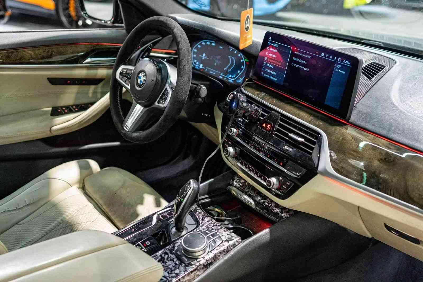 بي إم دبليو 540i • ٢٠٢١ • ٥٠ الف كم