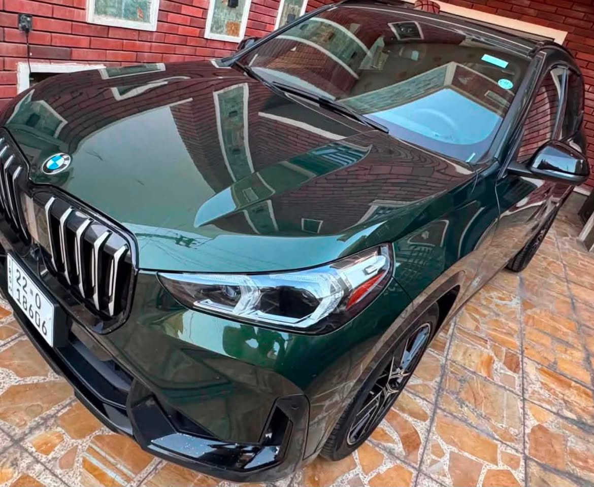 🔥 BMW X1 موديل 2023 موديل   | Full Option 🔥

🚘 BMW X1 2023 – xDrive AWD
🟢 لون Olive Green مميز ونادر
💰 السعر: 275 ورقة
📍 العنوان: بغداد – الشالجيه 

📞 ***********

📊 عداد المسافة: 63,000 ميل

✅ ضرر جانبي فقط – بدون ضرر بالدواخل
✅ جميع الـ Airbags سليمة
✅ رقم أربيل وباسمي شخصياً

سيارة فول مواصفات Full Option تجمع بين الفخامة، الأداء والتكنولوجيا:

• دفع رباعي xDrive AWD
• كامرات محيطية 360° Surround View Camera
• داتا شو Head-Up Display (HUD)
• سماعات Harman Kardon Premium Sound System
• صندوق كهربائي ذكي Electric Smart Tailgate
• إنارة محيطية Ambient Lighting
• إنارة ترحيبية مع شعار BMW Welcome Light / BMW Logo Projection
• شاشة وسطية Central Display
• عدادات رقمية Digital Cockpit
• Apple CarPlay & Android Auto
• دخول وتشغيل بدون مفتاح Comfort Access / Keyless Entry
• تشغيل زر Push Start
• حساسات أمامية وخلفية Parking Sensors
• مثبت سرعة Cruise Control
• تكييف ثنائي المناطق Dual-Zone Climate Control
• Electric Parking Brake + Auto Hold
• أنظمة قيادة متعددة Driving Modes
• مقود متعدد الوظائف Multi-Function Steering Wheel
• مرايا كهربائية Power Folding Mirrors
• إضاءة Full LED
• مقصورة وتشطيبات فاخرة Premium Interior
• والعديد من المواصفات الأخرى.

🔥 BMW X1… مواصفات عالية، لون مميز وحضور مختلف!

📞 ***********
