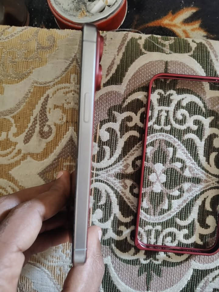 أيفون 15PRO MAX
شرق اوسط ماستر AA/A
بطاريه 85
 ذاكرى 256
تك شريحه 
بي خط بشاشه ما مبين
فيس إيدي شغال 
جهاز بلادي ما مفتوح 
كفر 17برو ماكس
سعر 950وبي مجال 
تواصل ***********
