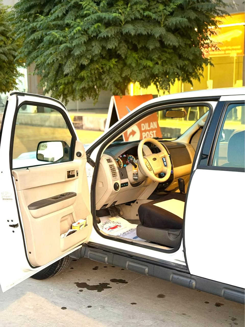 فۆەد ئیسکەیپ ٢٠١٢ 
سپی بەفری بی بۆیاخ 
٤ بستۆن دەبل ئەکسل 
٩٨ هەزار رۆشتوە
گیرو مەکینەی بەشەرت نەکراوەتوە
سەنەی تازەیە بەناوی خۆمەوەیە 
‏***********  ـــ*********** السليمانية, العراق
