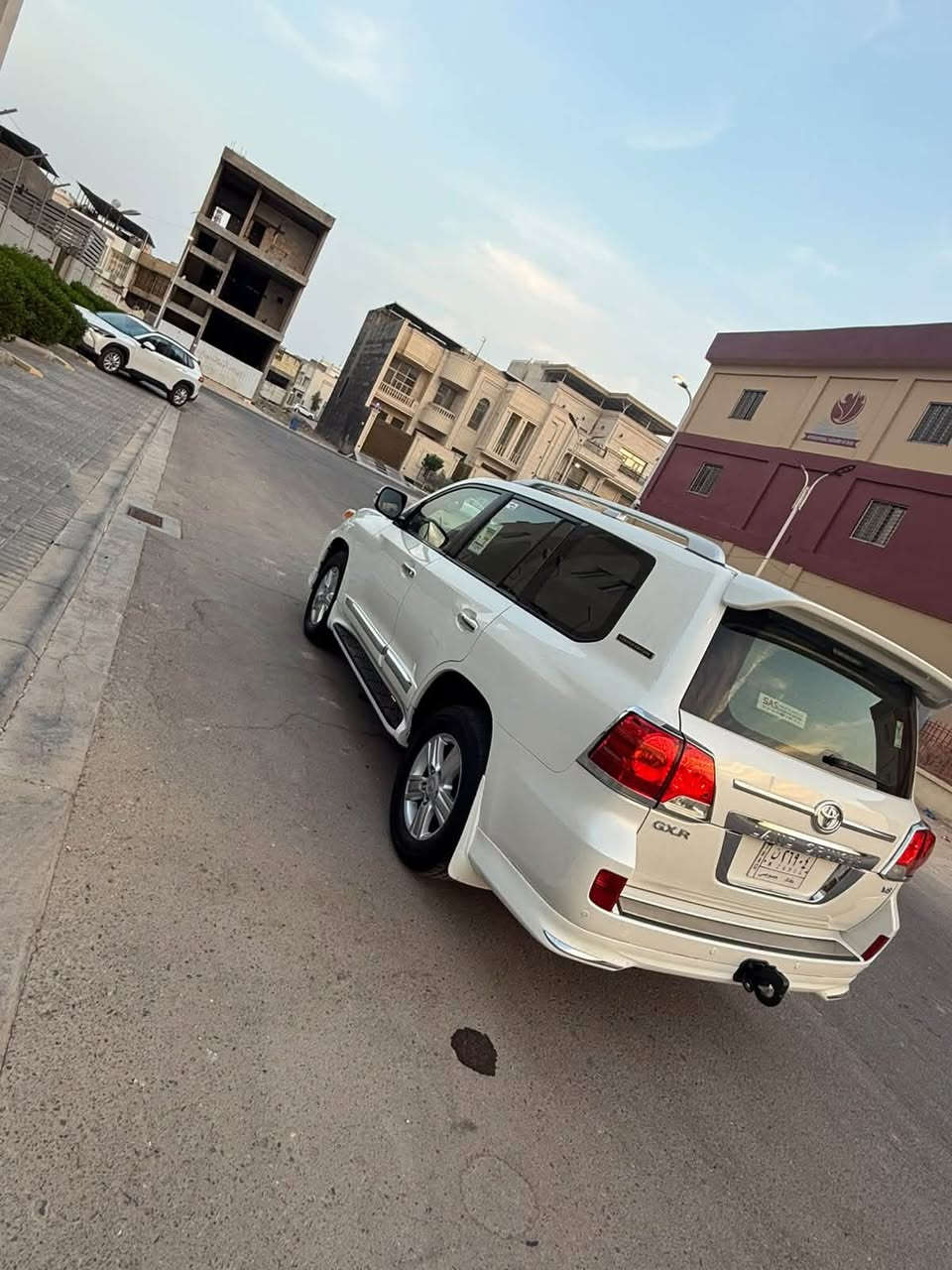 لاندكروز • ٢٠١٥ • رقم بغداد