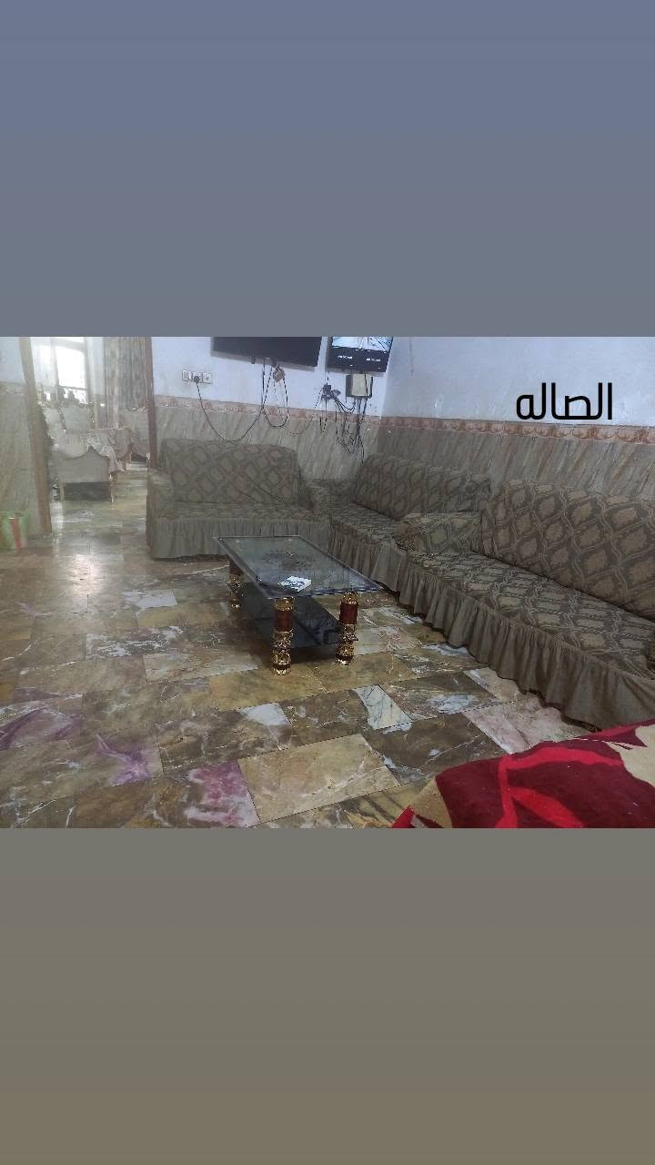 بيت في منطقه الجلبيه في الديوانيه مساحه المنزل 150م
تم اعاده النشر بسبب الوعود الكاذبه

تفاصيل المنزل يحتوي على طابقين طابو صرف 

الطابق الأرضي 
غرفتين مطبخ استقبال صاله صحيات داخلي وخارجي كراج 

تفاصيل الطابق الاول غرفتين واحد بنظام السويت صاله سطح 

الطابق الثاني سطح فقط 

الاستفسار والاتصال 👇
***********
السعر 160  بيع مستعجل بسبب ظرف خاص
