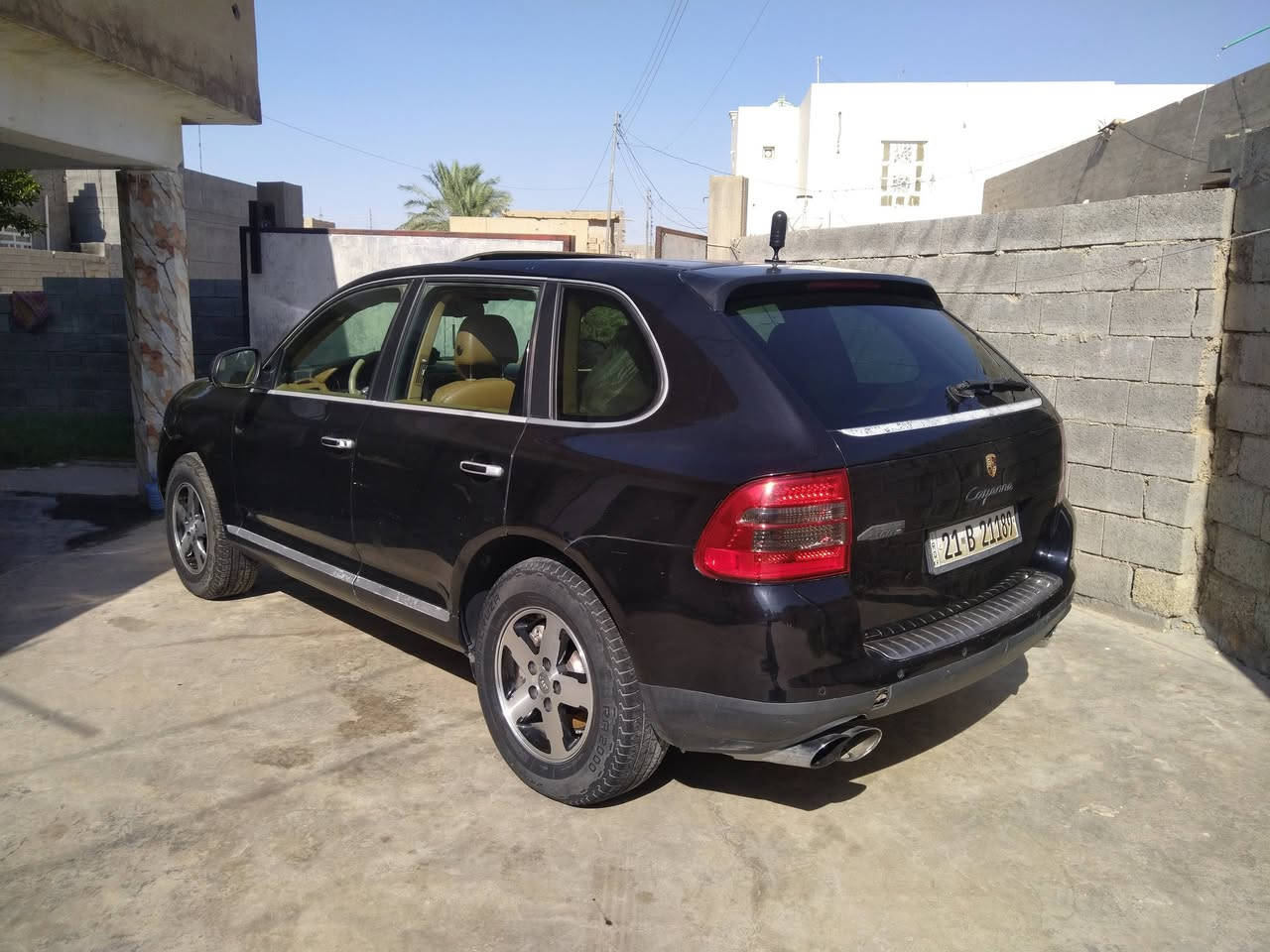 السلام عليكم  للبيع او المراوس حسب القناعه
نوع السياره بورش موديل 2005 رقم سليمانيه دولي سنويه مجدده تحويل مباشر 
كير ومحرك كفاله 
تخم تاير ويل كب 
سلايت 
حساسات اماميه خلفيه 
شاشه سستم صوت 
جام كهرباء تبريد قطعتين 
كشنات جلد كهرباء  
داخل مصيج 
لايت زنون عالي ناصي 
دبل اكزوز 
السياره بيها 4 قطع صبغ فقط بدون اي ضرر
العنوان الرمادي للاستفسار هاتف ***********
