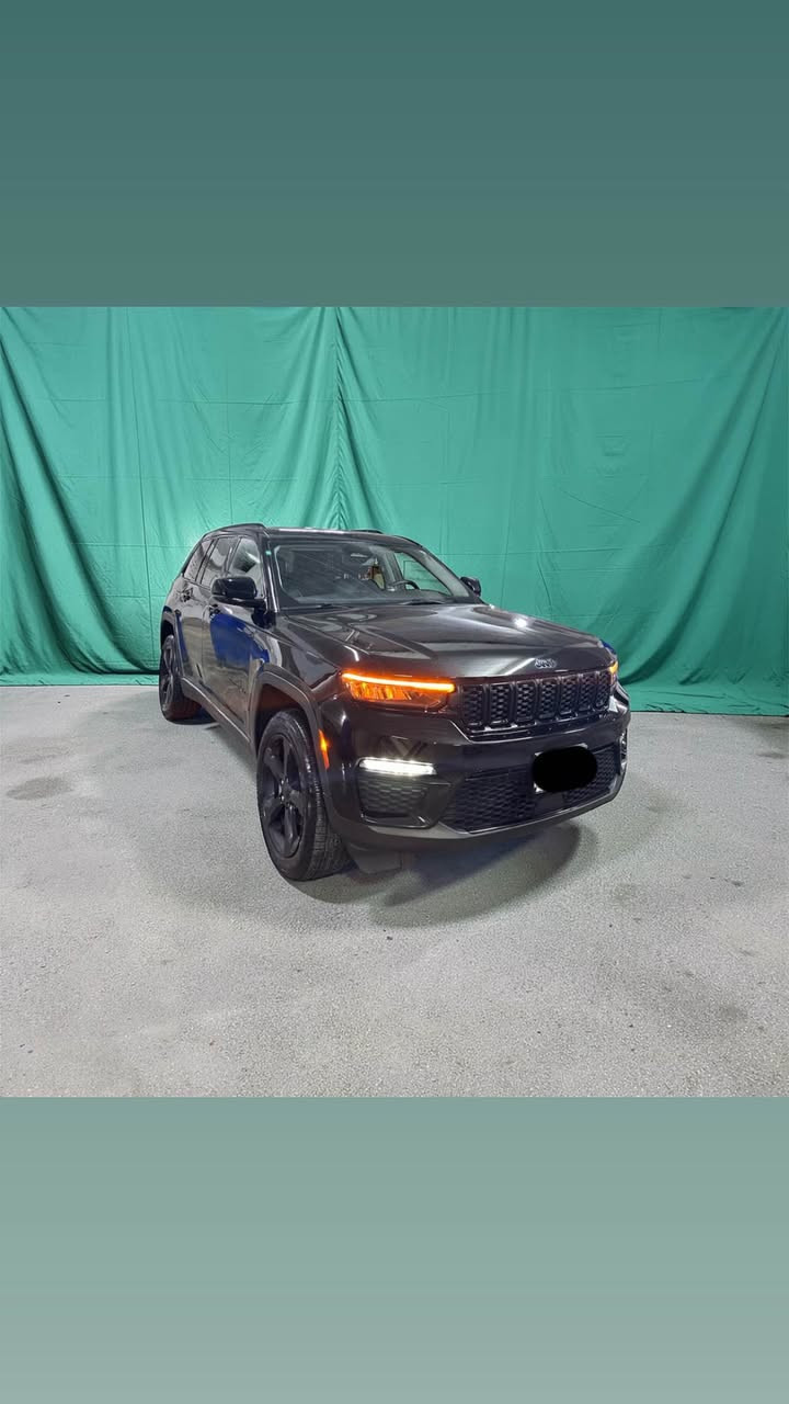 jeep grand cheroke 
2023
black top 
4 قطع سبوغ بدون ایرباگ بدون داخلی
4 پارچە بەبێ ژورێ بەبێ ایرباگ
یەک دینار موسرافی تێدا نییە 
هەموو قەلبی بەشەرت
*********** أربيل, العراق

