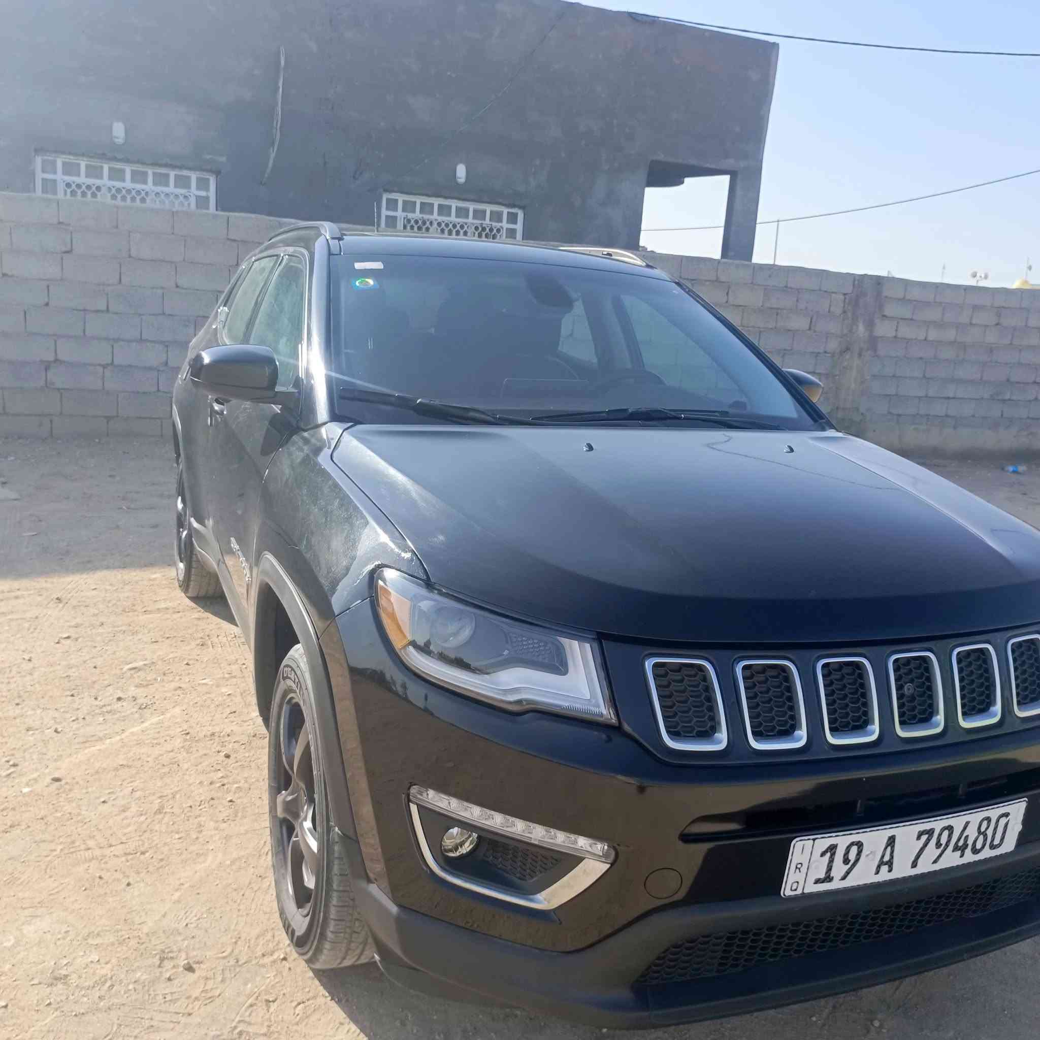 جيب كومباس موديل 2022 سعر145 وبيها مجال  فول مواصفات ترايل هوك سياره مال بيت ماشيه29الف بنورامه سياره جنطه كهرباء بصمه تشغيل عن بعد الون  سياره اسود  رقم كربلاء بيها فقط بنيد  مكان سياره كربلاء المقدسة رقم هاتف *********** مراوس سياره ناصيه حسب لقناعه
