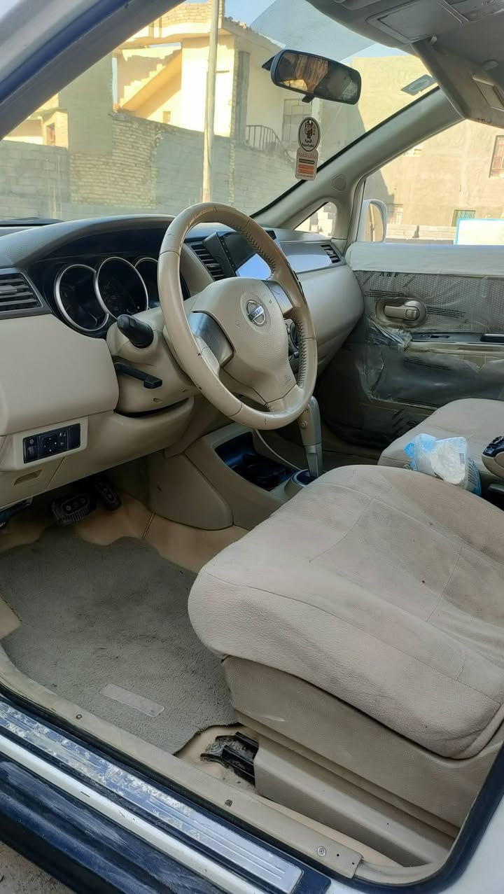 نيسان فيرسا 2008 للبيع السعر 64 ورقه وبيه مجال
السياره نظيفه
كير ومحرك نضيفات
تبريد ثلاجه
بيه شاشه وكاميرا خلفيه
وياه جادر اصلي 
رقم بغداد الجديد
بيه سونار  بي كل التفاصيل
السعر 64  وبيه مجال 
المكان فلوجه
متواجد فقط ع الاتصال والواتساب
الرقم ***********
