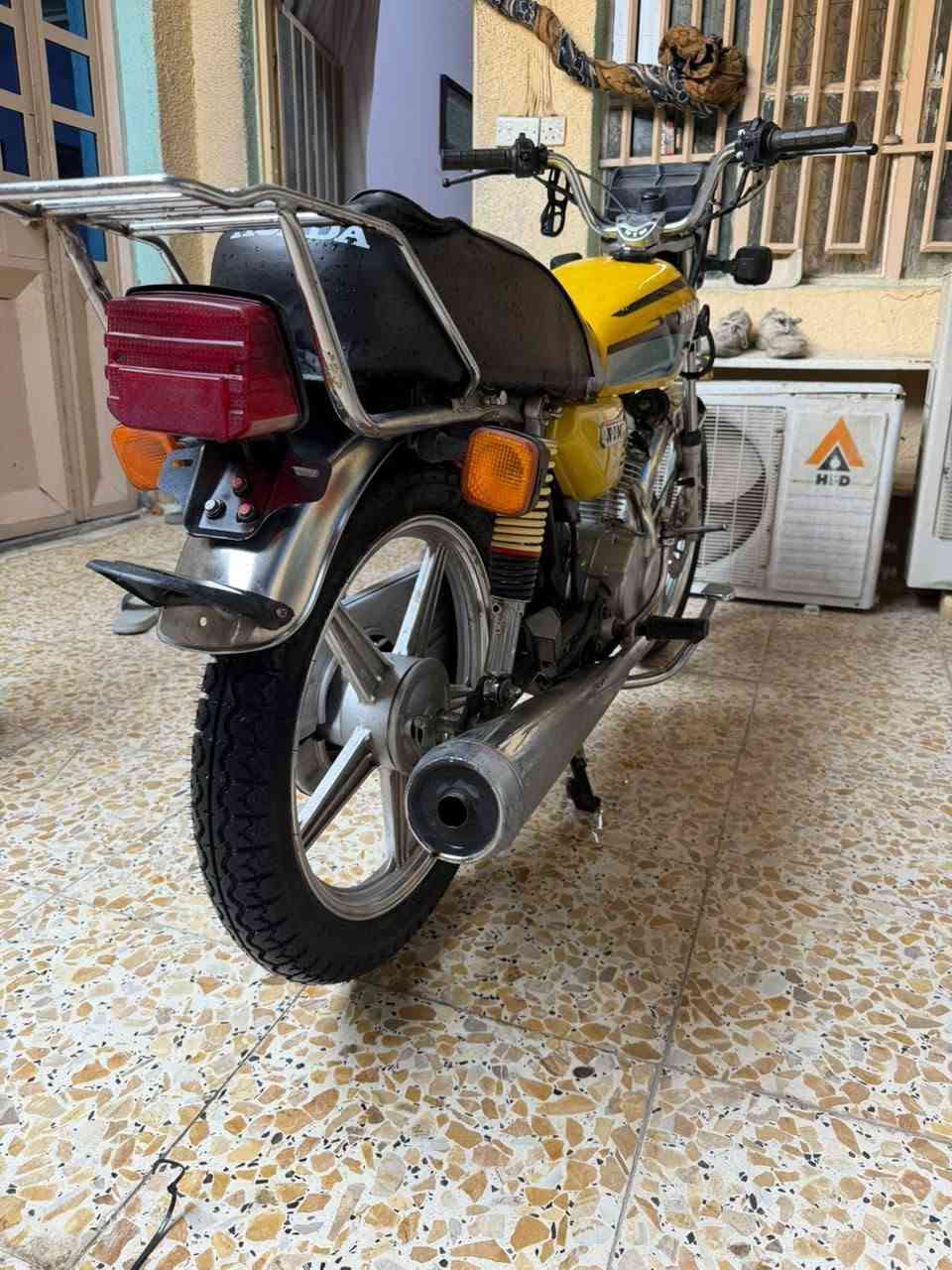 اربعه كير ٢٣ رقم نجف باسمي 950 وبيها مجال قليل ***********
