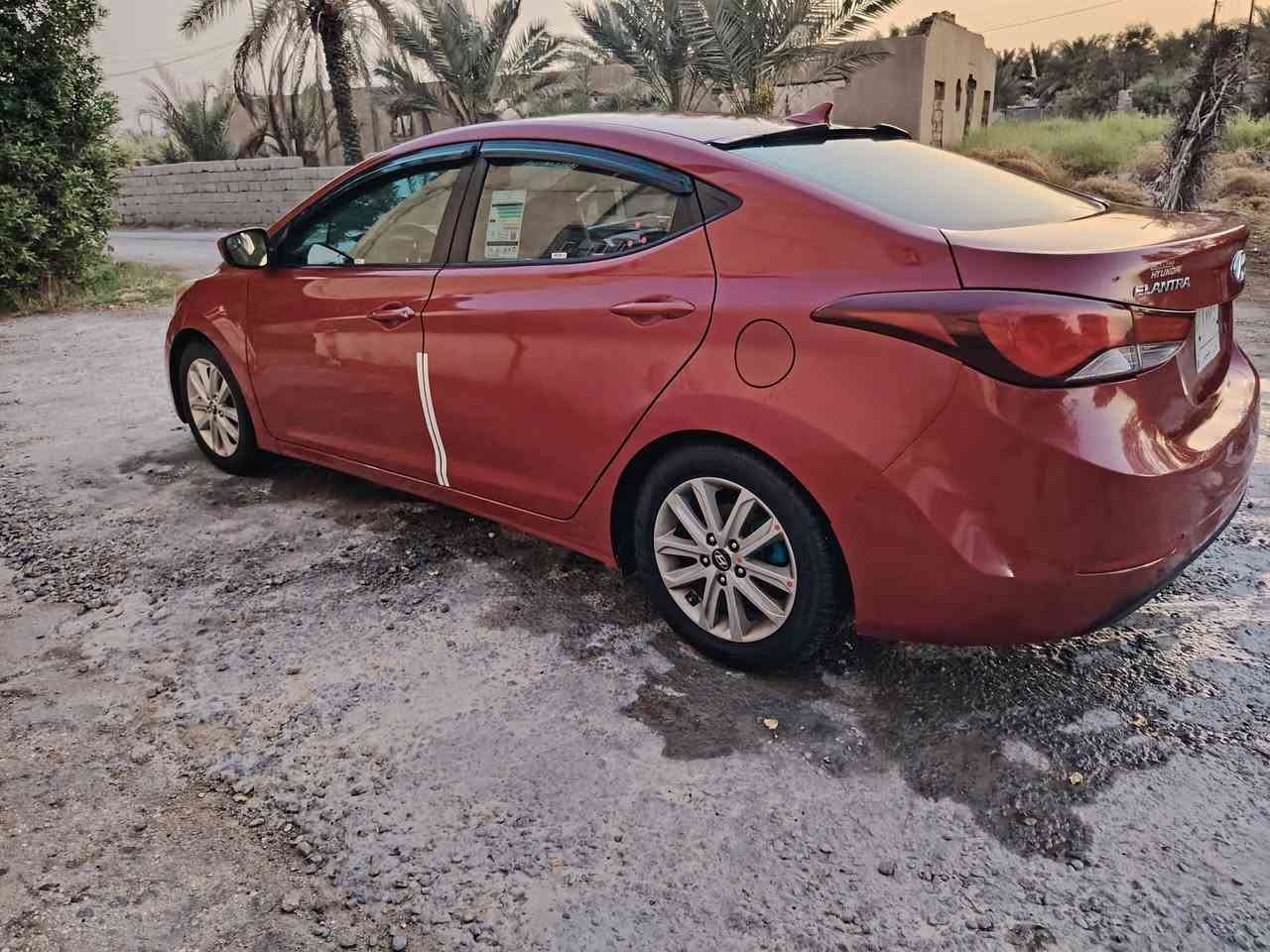 السلام عليكم
النتر لبيع موديل 2015
 وارد أمريكي ضرره بس دعاميه خلفيه شبر جوه رقم فقط
 باقي سياره كفاله عامه مكينه الف وثمنميه  سياره حلوه وجديده
رقم سياره بابل تحويل ثاني يوم
 السعر 110  بيه مجال
***********
