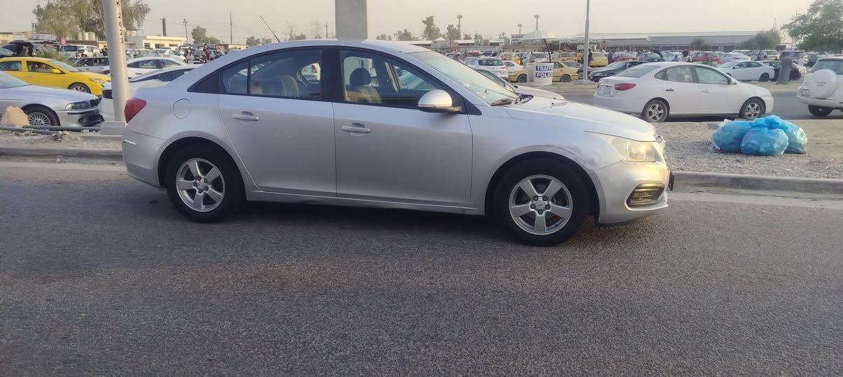 شوفرليت كروز موديل 2016 محرك 18 سياره بيها 4 قطع صبغ بدون دواخل كير محرك شرط تبريد ثلج صدر امامي وخلفي جديد تخم تايرات جديده كهربائيات كلها شغاله مابيها نقص مكان سياره بكركوك سعرها 68 بيها مجال ***********
