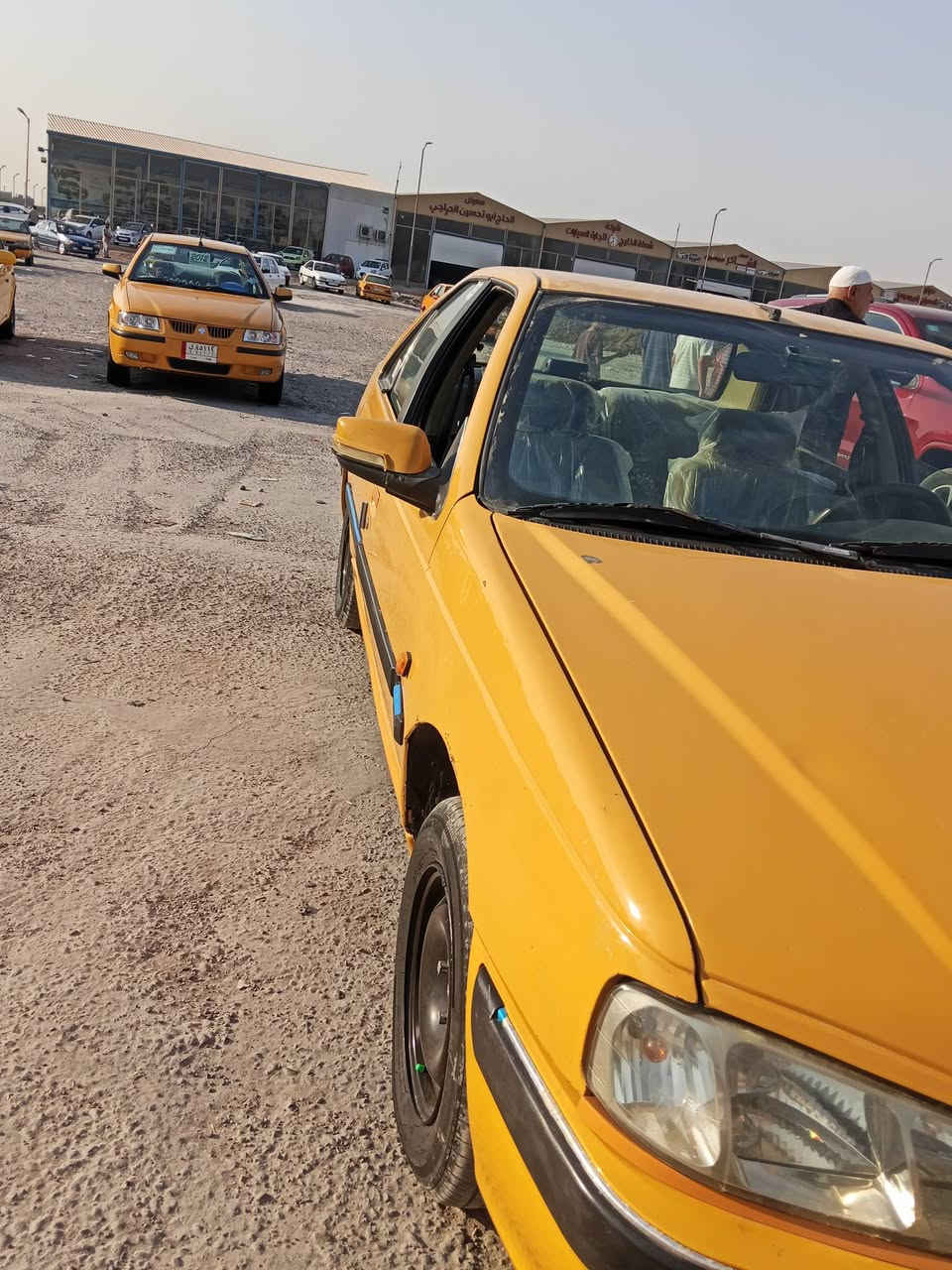 بارص 15 سياره حلوه بيها جاملغ العبري مبدل والبنيد بي صبغ وبيها الروله مال كبريسر لطشت السياره سنويتها راح تنتهي يوم 13/9 مكينتها تخبل خير من الله كلج جديد سعر 35 وبيها مجال مكاني بغداد مشتل قرب مجلس البلدي رقم ***********
