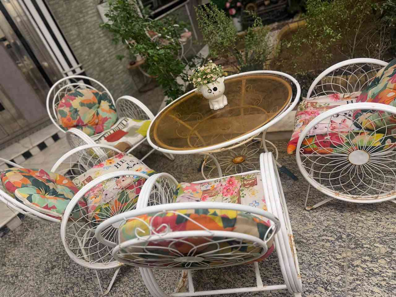 ٦كراسي • نضيف