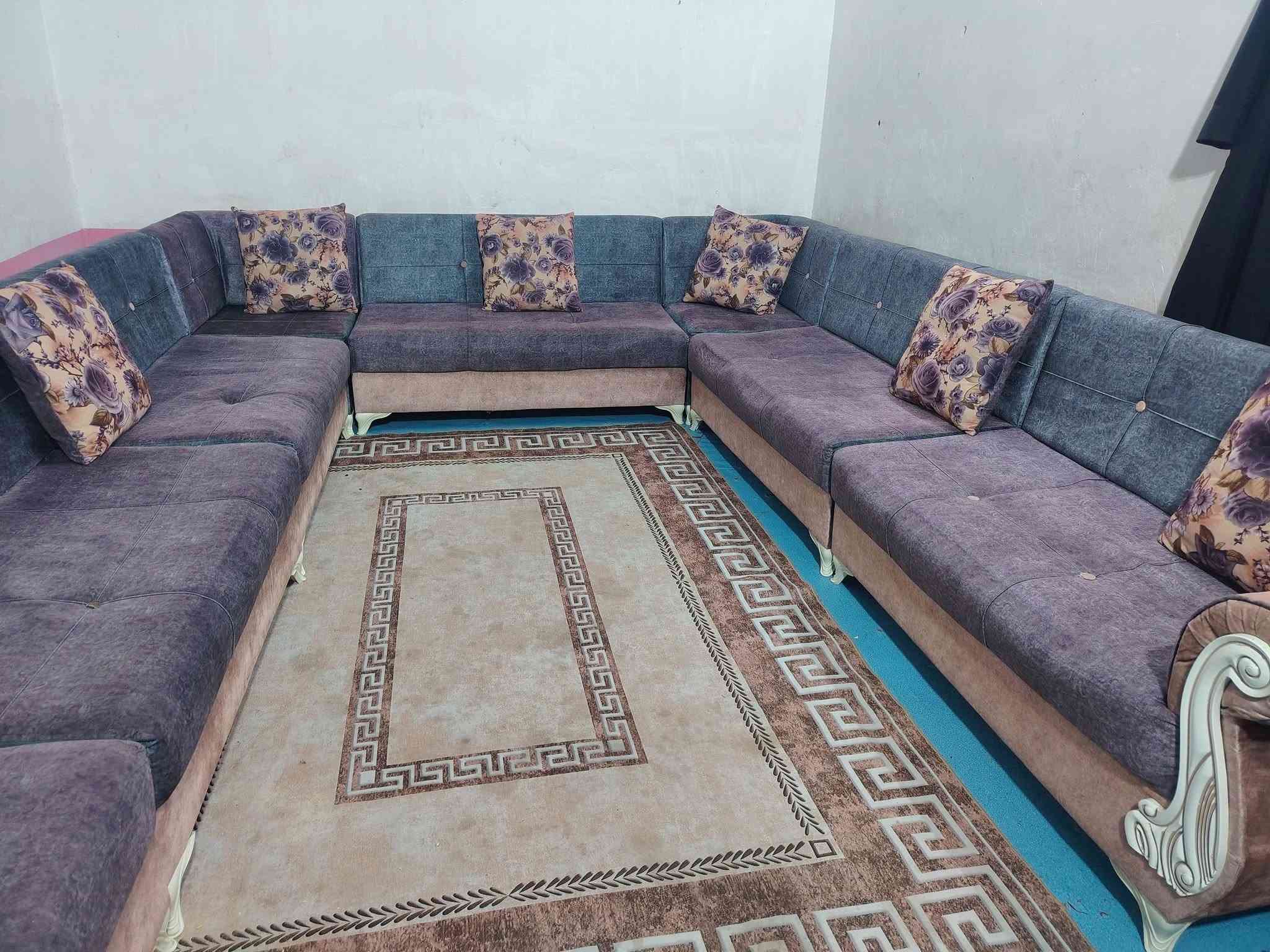 ديوان تركي • ٢٠مقعد • كلش نضيف