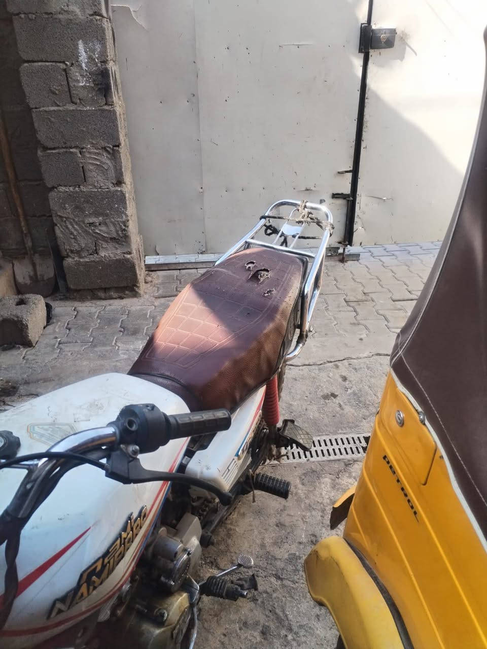 للبيع ب 300 الف دراجه نضيفه كلج جديد تايرات جدد مكينه جديده نقصه بس ستان بغداد الشعب الجمعيات ***********
