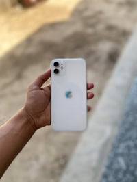 ايفون ١١ لبيع قطعه اتخبل مكفوله كفاله عامه   ذ ١٢٨  نموذج M  ابيض لون ...