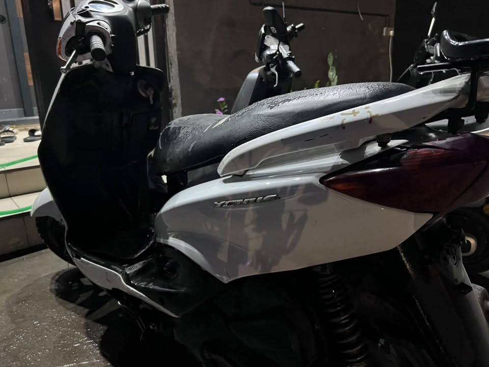 سكنس ياباني 110 
ستان كهربائي 
مااكلك شي تعال شوف (دراجه معمره بلادي )  
بيع سريع 400 بيه مجال شي بسيط 
***********
