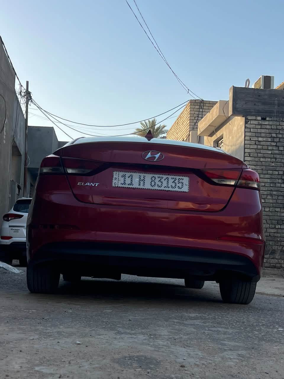 النترا ٢٠١٨ رقم بغداد بسمي وهزه جديده فول مواصفات لمتد محرك ٢٠٠٠ دوش ما مفتوح كير ومحرك وتبريد كفاله بيهه قطعتين قبق جنطه وشويه بالجاملغ الخلفي بجم كبس سياره ماشيه ٩٩ فقط كلش جديده ونضيفه 
السعر ١١٥ قفل 🔒 
مكاني كربلاء
