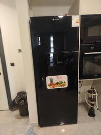 تخت نفرين • ميز تواليت • شاشة ٥٥