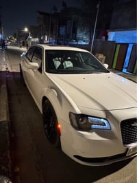 كرايسلر 300 S • ٢٠١٥ • ١٠٠٠٠٠ كم