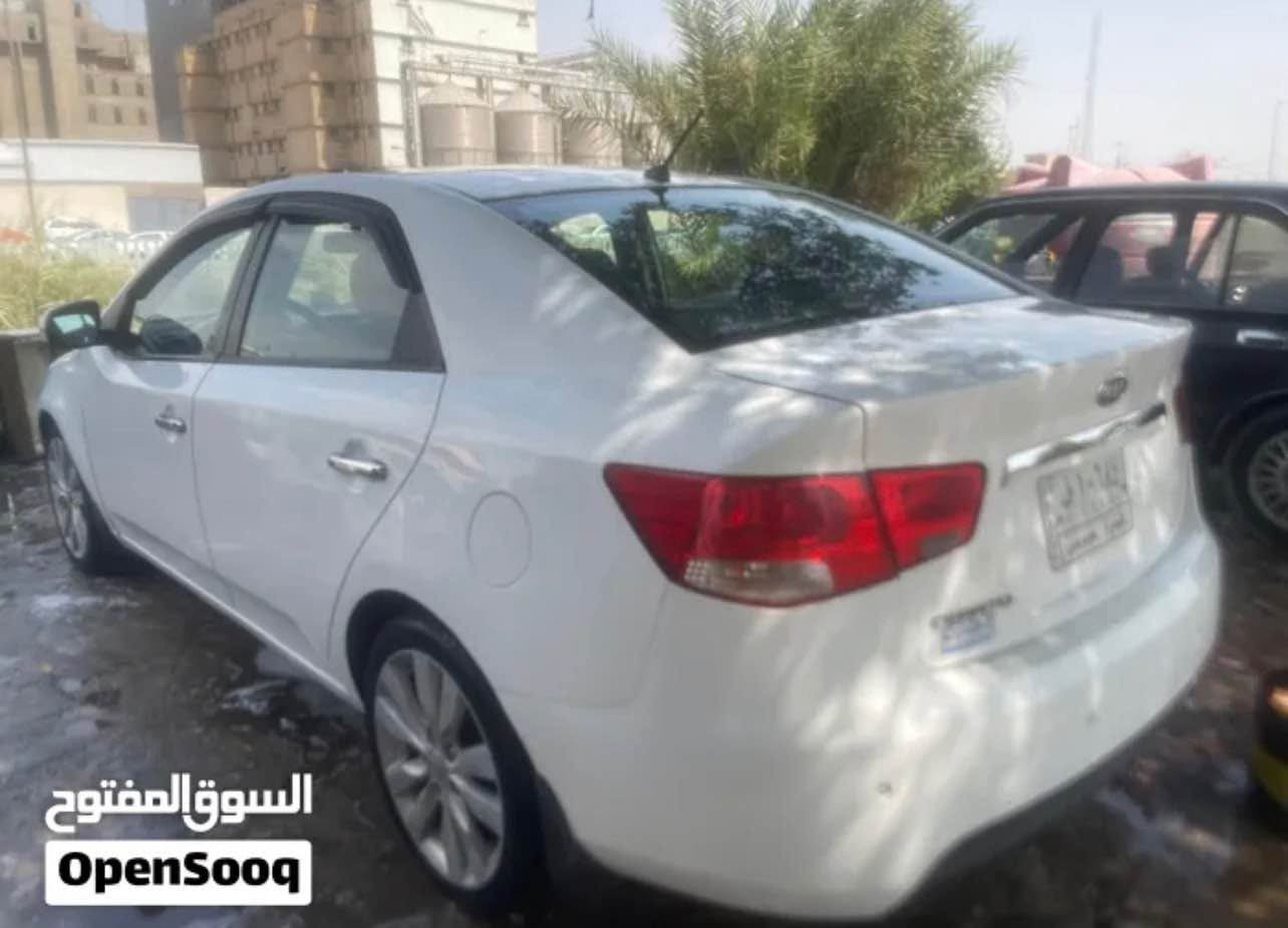 سيراتو 2012 خليجي رقم بصرة حره سنوية لغاية 2027
مواصفات بدون فتحة مكفوله محرك وكير وتبريد وحداده وكهربائيات مع طخم تاير جديد بيها رشات صبغ اثر دحكات بسيطة موضحة بالتقرير مع الصور والباقي مكفول 
سعر 88 
*********** البصرة, العراق
