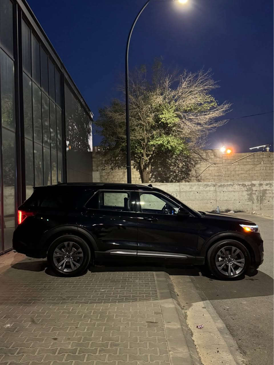 FORD EXPLORER 2024 XLT PLUS

فۆرد ئێکسپلۆرەر ٢٠٢٤ فوول مواسەفات

یەک پارچە بۆیاخ بێ ناوگرتن - ئێرباگ کامل بیلادە - زۆر جوان و نموونە - 10 هەزار مایل ڕۆشتووە - فوول مواسەفاتە پانۆراما و دەبڵ ئەکسل - گێڕ و مەکینە و کارەبایات بە شەرت - ڕەقەم سلێمانی تەحویل و غرامە بە شەرت

1FMSK8DH1RGA1*********** 3591
***********

فورد إكسبلورر 2024 — فول مواصفات

قطعة واحدة صبغ، بدون دخول.
إيرباغ كامل بلاد.
حالة جميلة جداً ونظيفة ونموذجية.
ماشية فقط 10 آلاف ميل.
فول مواصفات، بانوراما ودبل أكسل.
القير والمكينة والكهربائيات على الشرط.
رقم سليمانية، التحويل والغرامة على الشرط.

1FMSK8DH1RGA1***********٣٥٩١
*********** السليمانية, العراق
