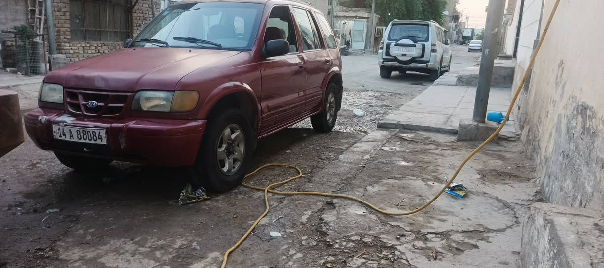 سبورتج موديل 2000 أوتوماتيك تخم تاير جديد محرك كير جدد
منظومة بانزين حاوية للبيع فقط  رقم دولي بسمي تحويل مباشر هزه جديدة تبريد شغال  مكان السيارة الديوانية سعر ٤٥ورقه بيه بس باب بيه صبغ 
وباقي شركه ***********

