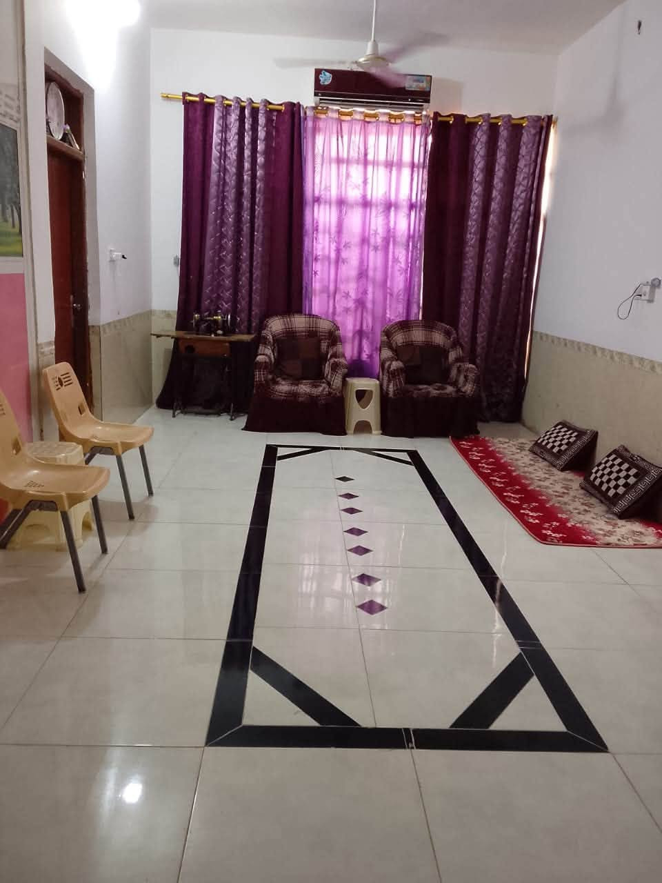 📍 دار سكن طابو صرف حي صباح المحامي  اول شارع بالحي (الصادق الاول)
✅ المساحة: 250 متر
✅ طابق واحد عكادة
غرف نوم  2
مجمع صحيات 2
براني 
صالة 2 
مطبخ حار وبارد 
🟩 تبليط خدمات ماء كهراء نت ضوئي 
✅ موقع ممتاز جدا و قريب
✅واجهة 12 ونص  على شارع عريض و النزال 20
السعر : 160 مليون مع المجال 🔥🔥🔥🔥🔥
📞 للاستفسار والمشاهدة
مراجعة مكتب عباس ابتيت (حسين للعقار) بشارع سيد يونس مقابيل سعد القطري للعقار 
***********
