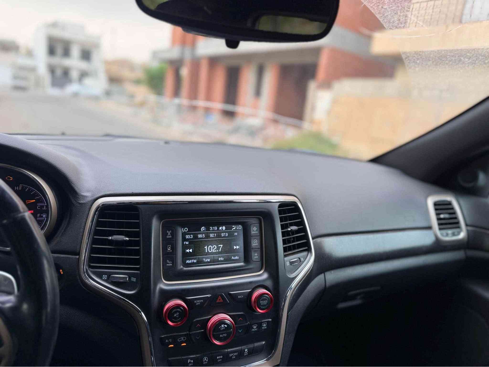 لاريدو • ٢٠١٧ • بنزيني
