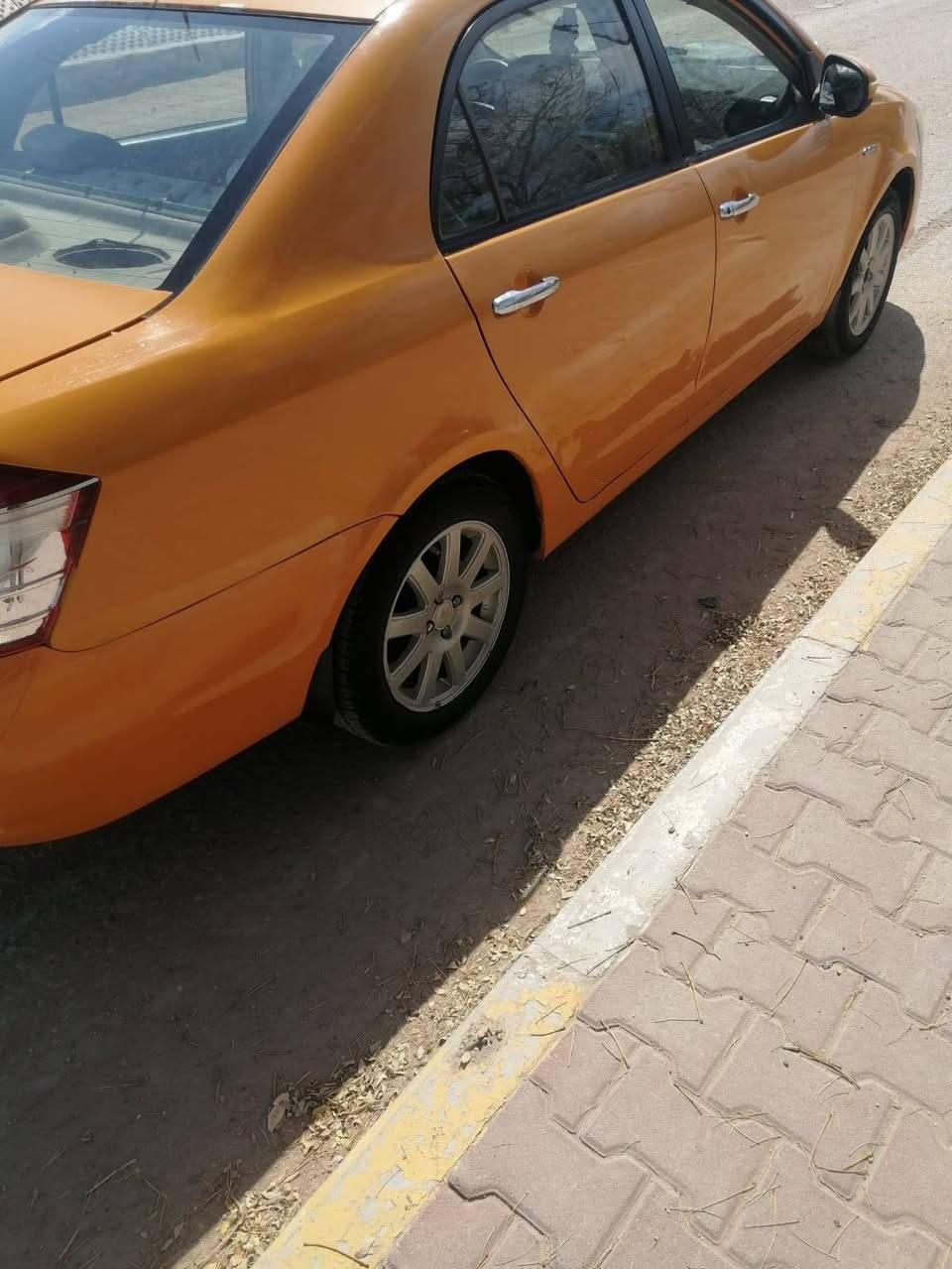 السلام عليكم
جيلي موبل ١٢ جاهزه من تخم تاير حداديه
مكينه خير من الله اخياساتها مصلحه اب اسمي
َمكانها ديوانيه قضاء عفك
سعرها ٣٥ بيها مجال كلش بسيط 
رقم هاتف ***********
