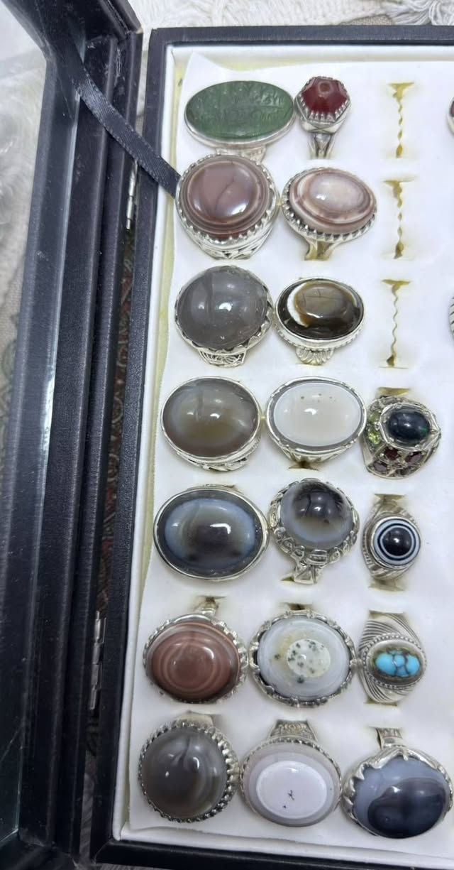 محابس للبيع شلعه وحده عدد ٣٥ محبس بيهن صياغات ثقيله السعر والتفاصيل خاص واتساب ‭***********‬
محابس للبيع شلعه وحده عدد ٣٥ محبس بيهن صياغات ثقيله السعر والتفاصيل خاص واتساب ‭***********‬
