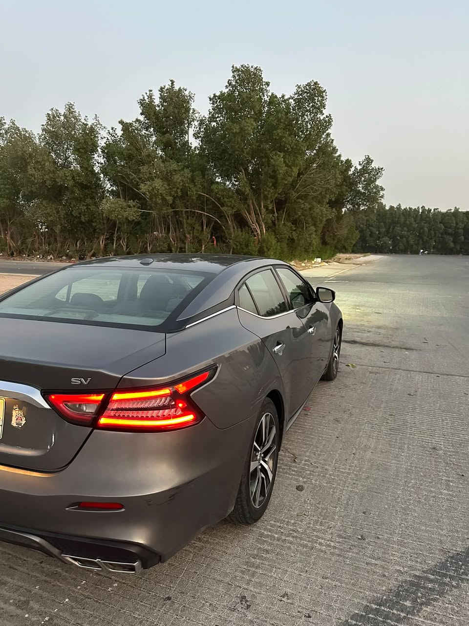 🚘 للبيع نيسان ماكسيما SV موديل 2019
🇺🇸 وارد أمريكي

📍 رقم بغداد

📏 الممشى: 90,000 كم

🎨 اللون: نفطي

⚙️ المحرك: 3.5 لتر V6

💪 القوة: 300 حصان

🔄 گير Xtronic CVT أوتوماتيك

🚗 دفع أمامي FWD

⛽ بنزين

✨ المواصفات والتجهيزات:

• داخلية جلد

• كراسي أمامية كهربائية

• تدفئة الكراسي الأمامية

• دخول ذكي بدون مفتاح

• تشغيل بصمة

• تشغيل عن بُعد

• ستيرن مالتي فنكشن

• مثبت سرعة

• شاشة معلومات وترفيه

• Apple CarPlay

• Android Auto

• Bluetooth

• USB

• كاميرا خلفية

• حساسات ركن

• مكيف أوتوماتيك Dual Zone

• مرايا كهربائية ومدفأة

• إشارات انعطاف بالمرايا

• إضاءة LED

• ويل ألمنيوم 18 إنچ

• Blind Spot

• Rear Cross Traffic Alert

• تحذير من الاصطدام الأمامي

• فرملة طوارئ أوتوماتيكية

• نظام مراقبة ضغط الاطارات

• عدة أنظمة أمان ووسائد هوائية

الحادث موضح بالصور.

📍 النجف

💰 السعر: 125$و بيها مجال 

📞 ***********
