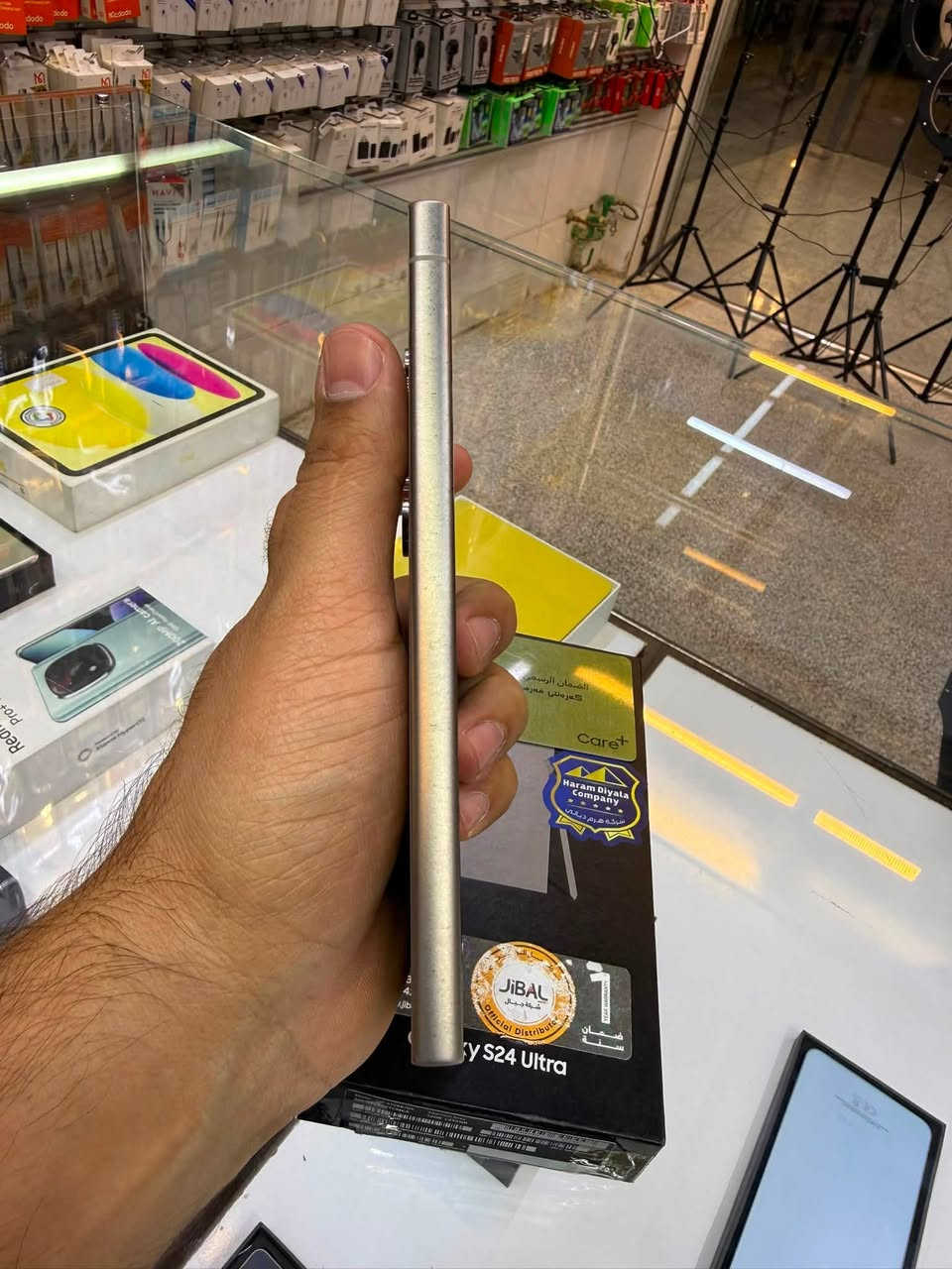 S24 Ultra 256 
نضافة 100 وكالة الجبال 
مع ضمان 10 ايام من المكتب موقعي بغداد حي القاهرة مقابيل مطعم القاهرة (سند للاتصالات) 
*********** موجود توصيل مع عتماد عربون
