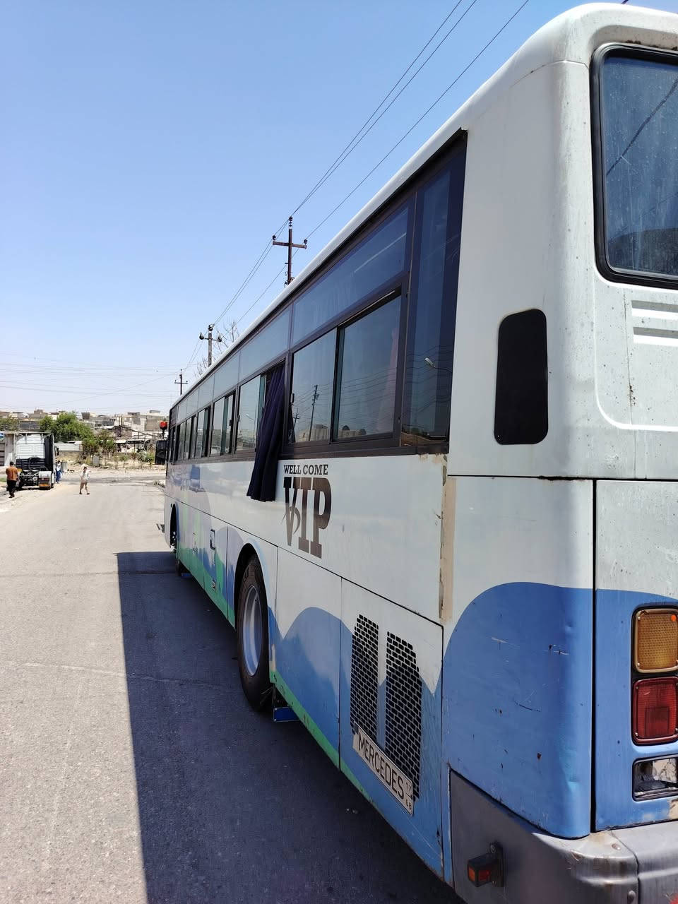 السلام عليكم سيارة هونداي للبيع التفاصيل على ***********
