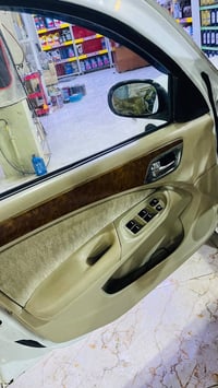 نيسان صني • ٢٠٠٦ • بروانه