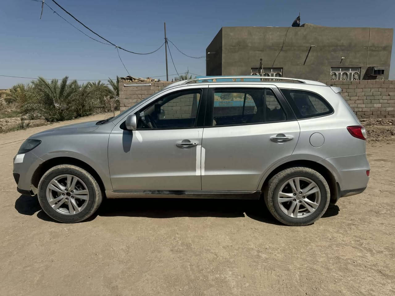 سنتافيا 2012 خليجي
فور ويل 4×4
تبريد 3 قطع
7 راكب 
مكينة 6 سلندر 
رقم مثنى انكليزي
مكان السيارة السماوه  
 ***********
