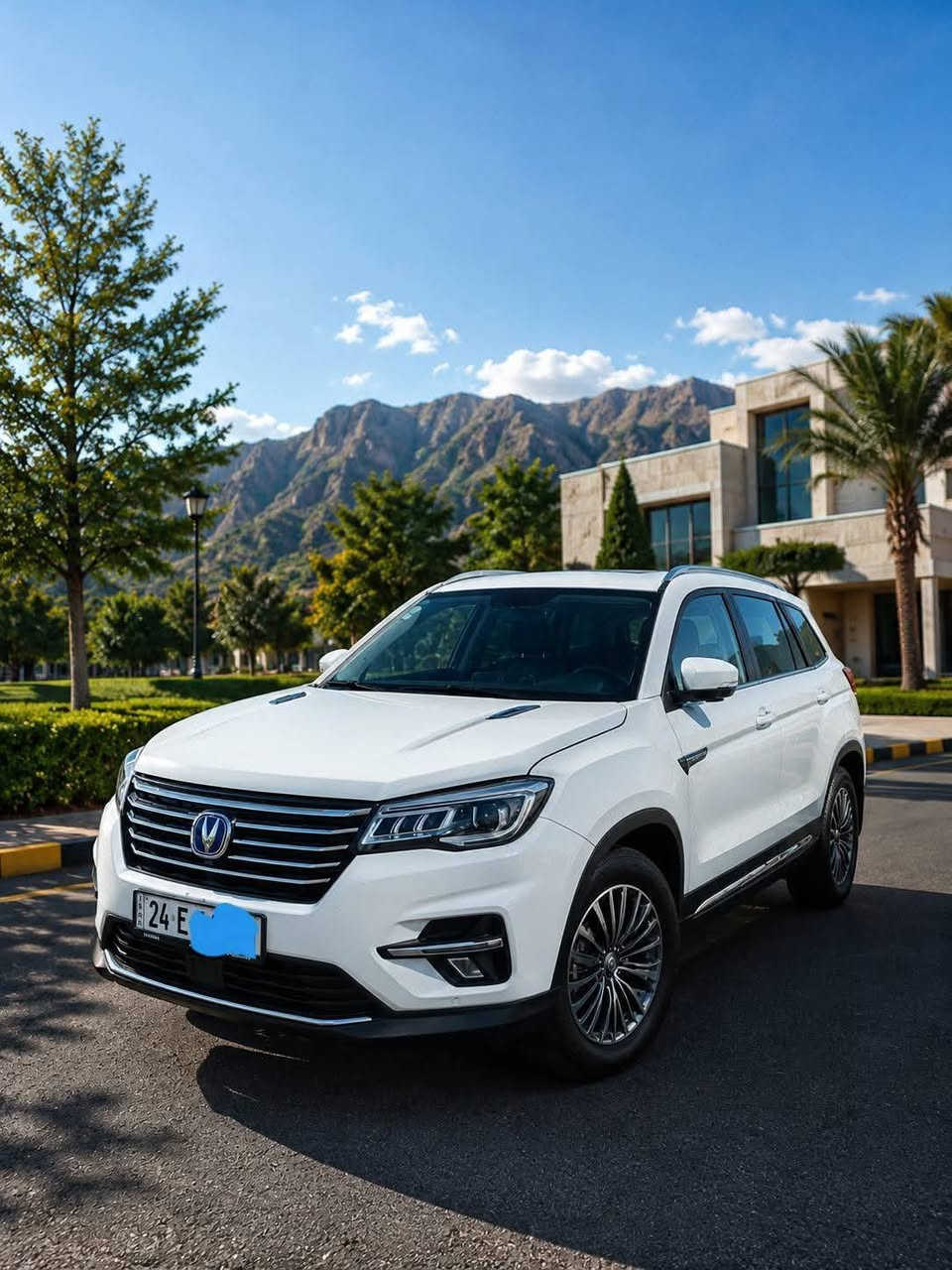 شانجان CS75 موديل 2019 . فئة بلاتينيوم 
فول مواصفات السعر بلاش البلاش.. بيها تقريباً ثلاث قطع هي اقل بس أنا اعطيك ثلاث قطع صبغ.بدون دواخل.. سيارة حلوة وجاهزة. للجناية محرك مفتوح.. معمر جديد.. كله أصلي.غراضة . رقم جديد هزة فحص براد جديد... شرط التحويل.. للمزيد تواصل واتس آب موجود أيضا *********** مكان السيارة الموصل
