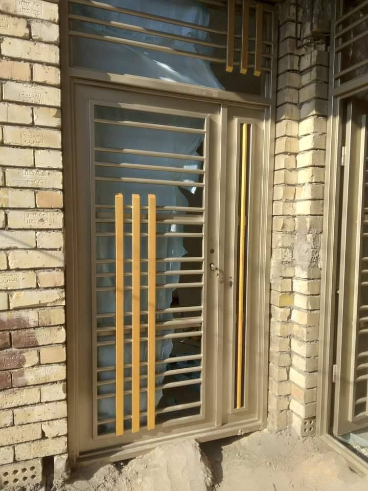 صباغ وديكورات منزلي داخلي وخارجي وعمل كافه الاصباغ 

 اصباغ بلاستيكي / ورق جدران / سحبات فوم داخليه 

ترميم البيوت القديمه /ديكور بديل الرخام والخشب شيبورد 

 طلس معجون وستن/معالجه الرطوبه/شبابيك تنظيف وصبغ

 شغل درجه اولى ***********
