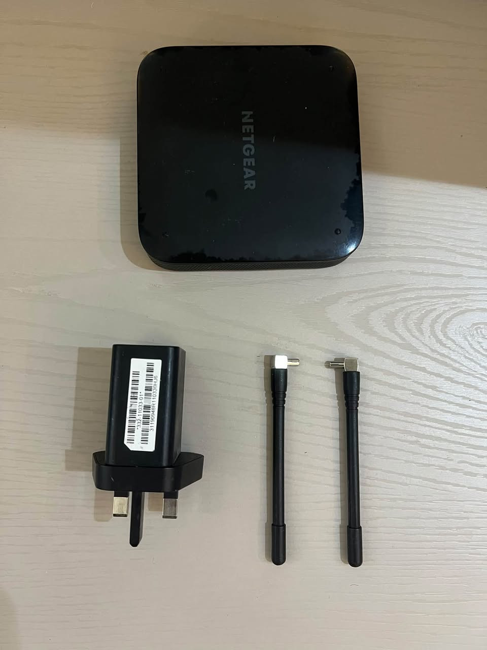 راوتر نتكير   m5  للبيع

5G
+4G
Wi fi 6
مفتوح لجميع ألشبكات 
أسيا __زين __كورك 

كات  22

يدمج ترددات تلقائي 

2.4 GHZ    //  5 GHZ        يبث بترددين 

منفذين للأنتنا الخارجية  Ts9 
منفذ لان  1 كيكا 

ملحقات الراوتر   بطاريه + محوله نتكير  +زوج انتنا Ts9 

ألسعر    190  ألف 

واتساب   ***********
