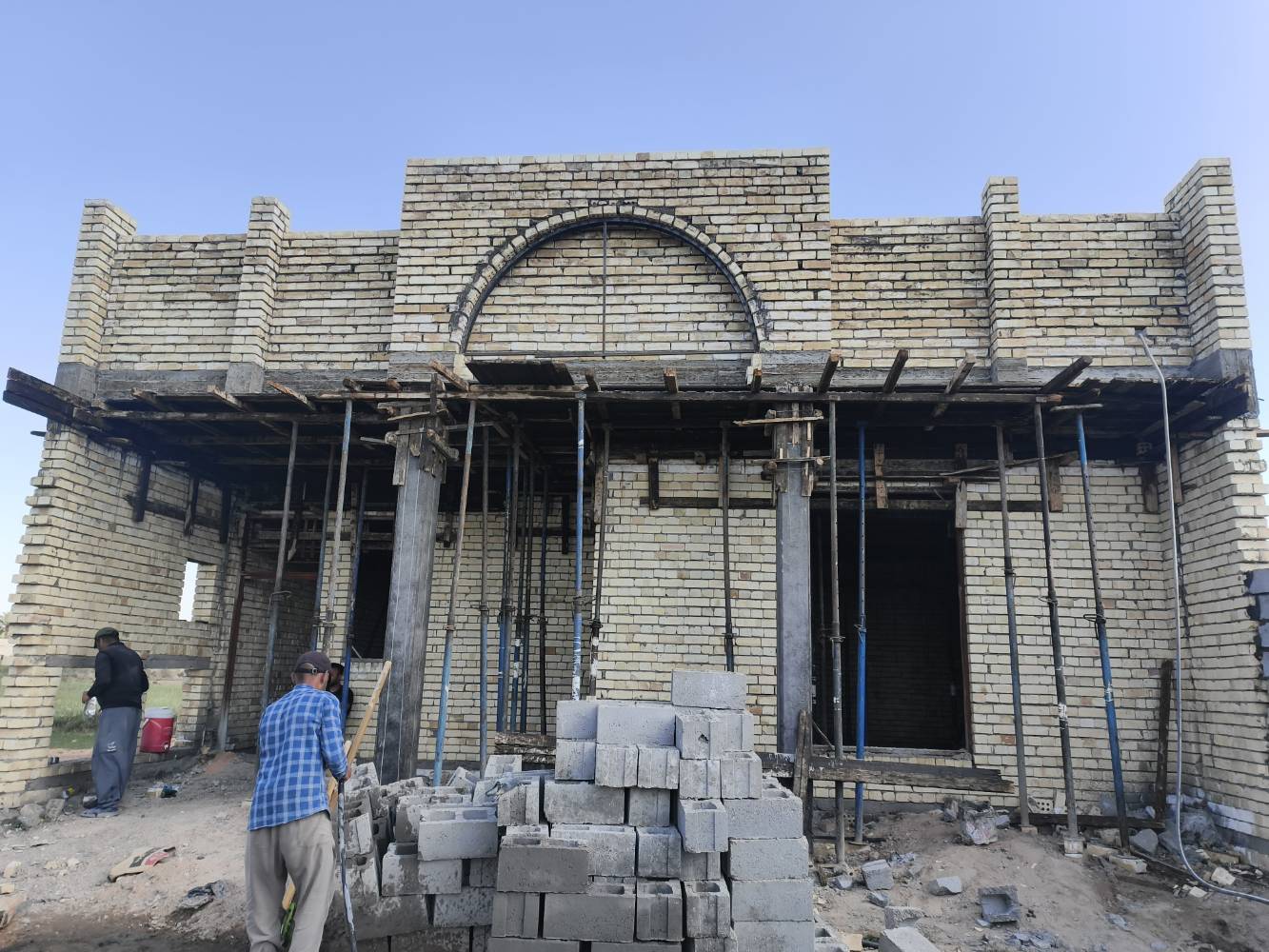 بناء طابوق • الفلوجة أطرافها • دبل قطعي يومية