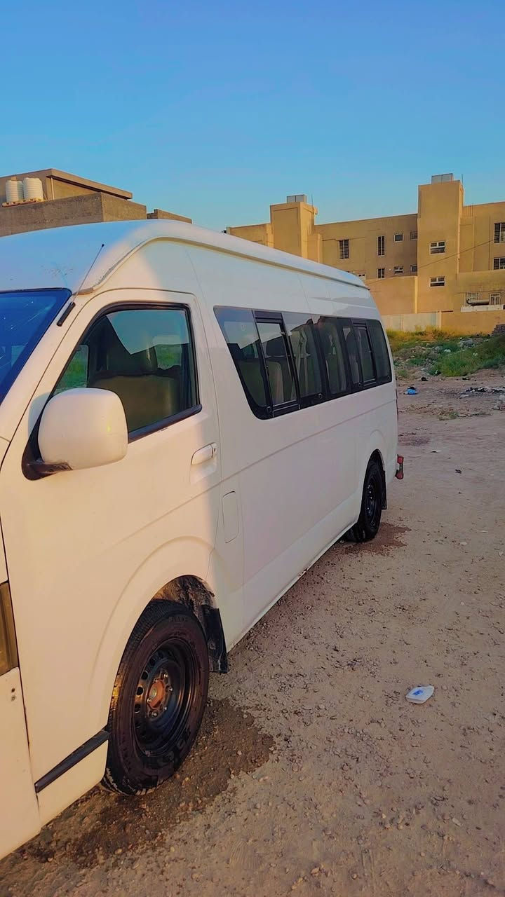 السلام عليكم جنبي موديل 2015 للبيع  مكفوله من الصبغ فقط بارد بل جنطه جوه الرقم  تخم تاير تبريد مكينه كير اكسل خير من الله السياره نظيفه مال جناي 
 الاستفسار الاتصال على الرقم ***********
